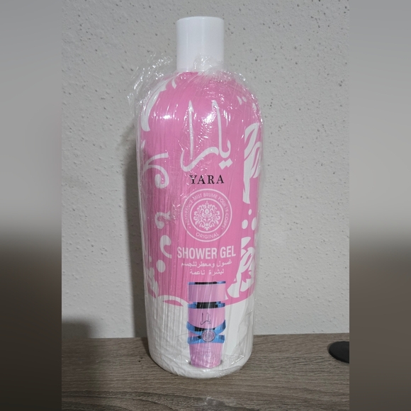 Yara Other - Yara Vibrant Pink Shower Gel